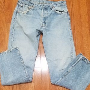 1990's Levi's 501 perfectly broken In
